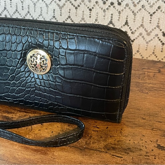 New Black Crossbody Wristlet Purse - Picture 7 of 10